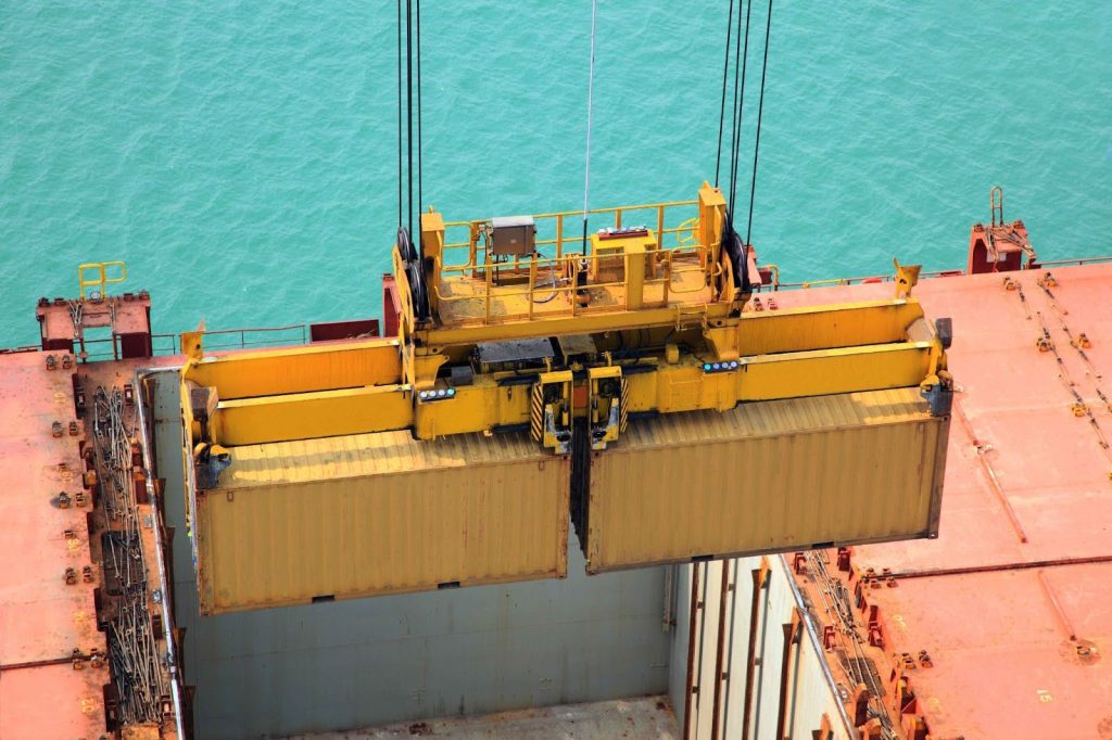 Apa Itu Full Container Load (FCL): Pengertian dan Fungsi (freepik)