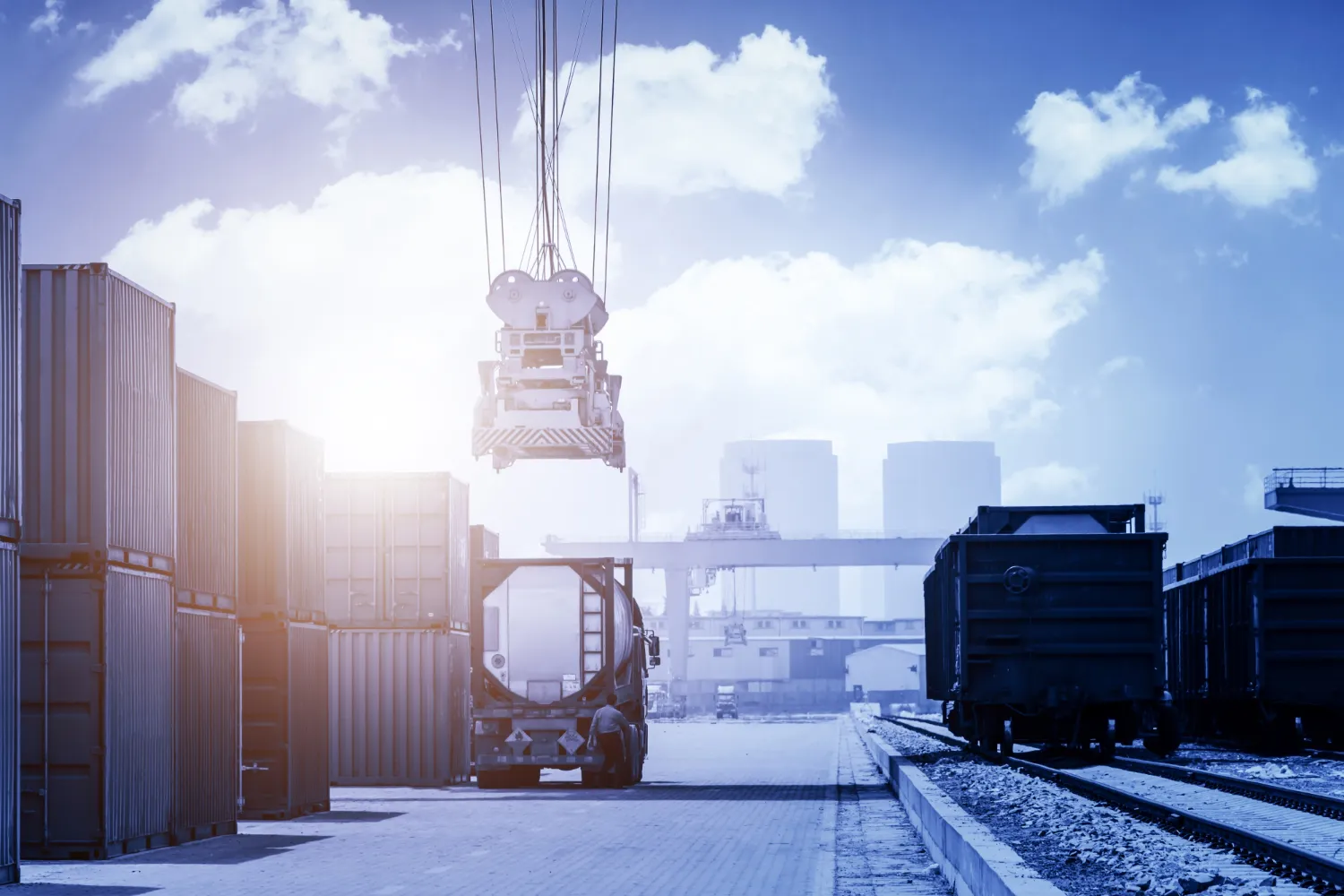 Apa Itu Container Yard dalam Logistik
