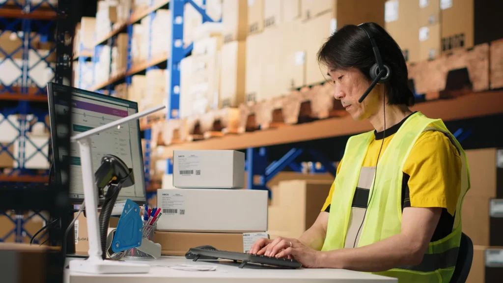 Apa Itu Dispatcher Logistik dan Perannya dalam Pengiriman (freepik)