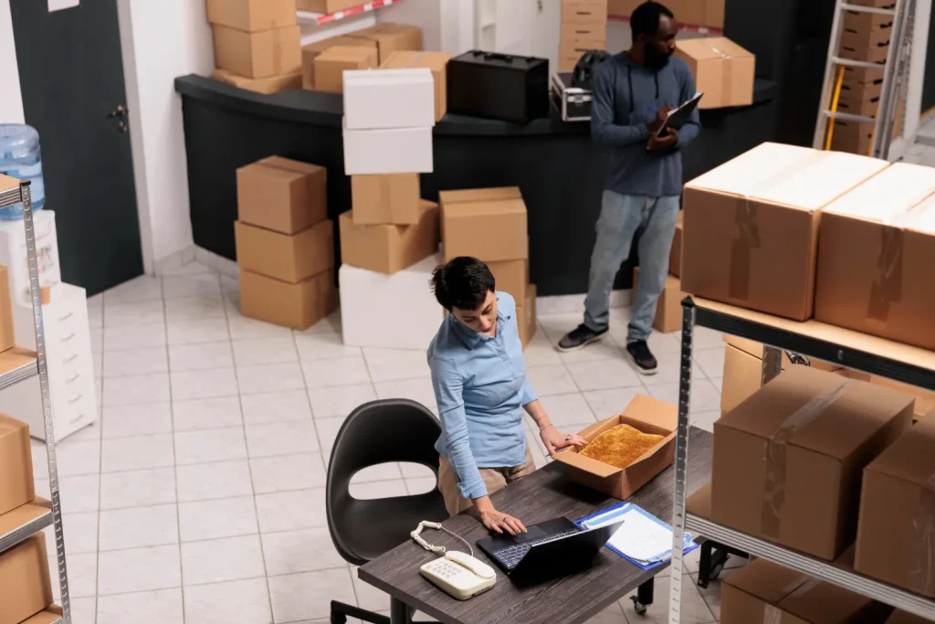 Apa Itu Distribusi Logistik dalam Supply Chain (freepik)