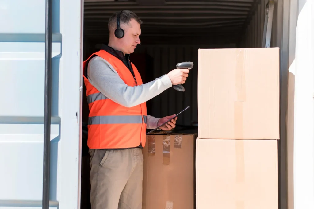 Apa Itu Less than Container Load (freepik)