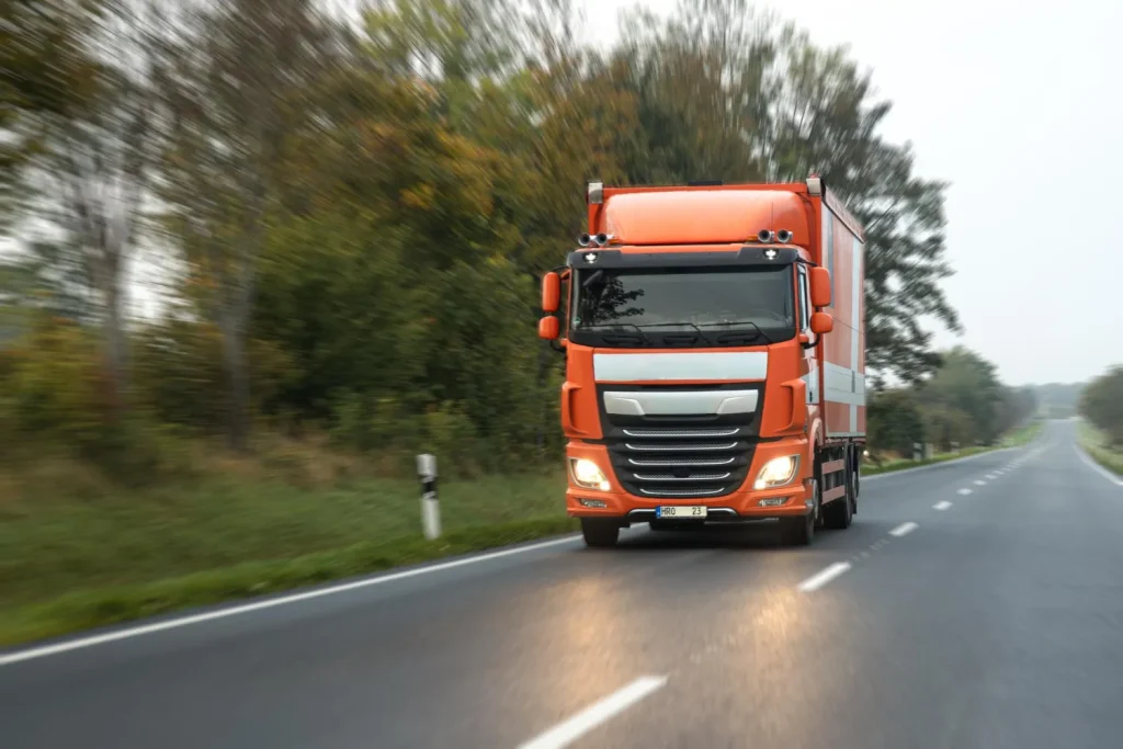 Jenis Truk CDD untuk Pengiriman Barang (freepik)