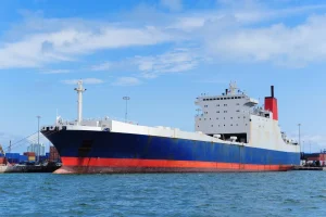 Mengenal Kapal LCT: Fungsi, Jenis Muatan, dan Keunggulannya (freepik)