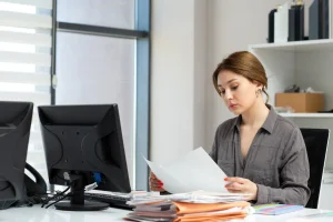 Commercial Invoice: Pengertian, Fungsi, Isi, dan Contohnya (magnific)